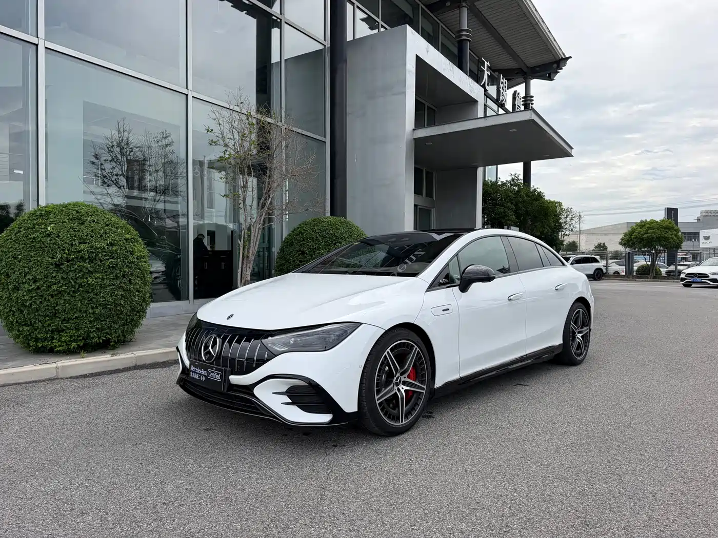 Mercedes-Benz EQE AMG 2023 AMG EQE 53 4MATIC+ фото 27