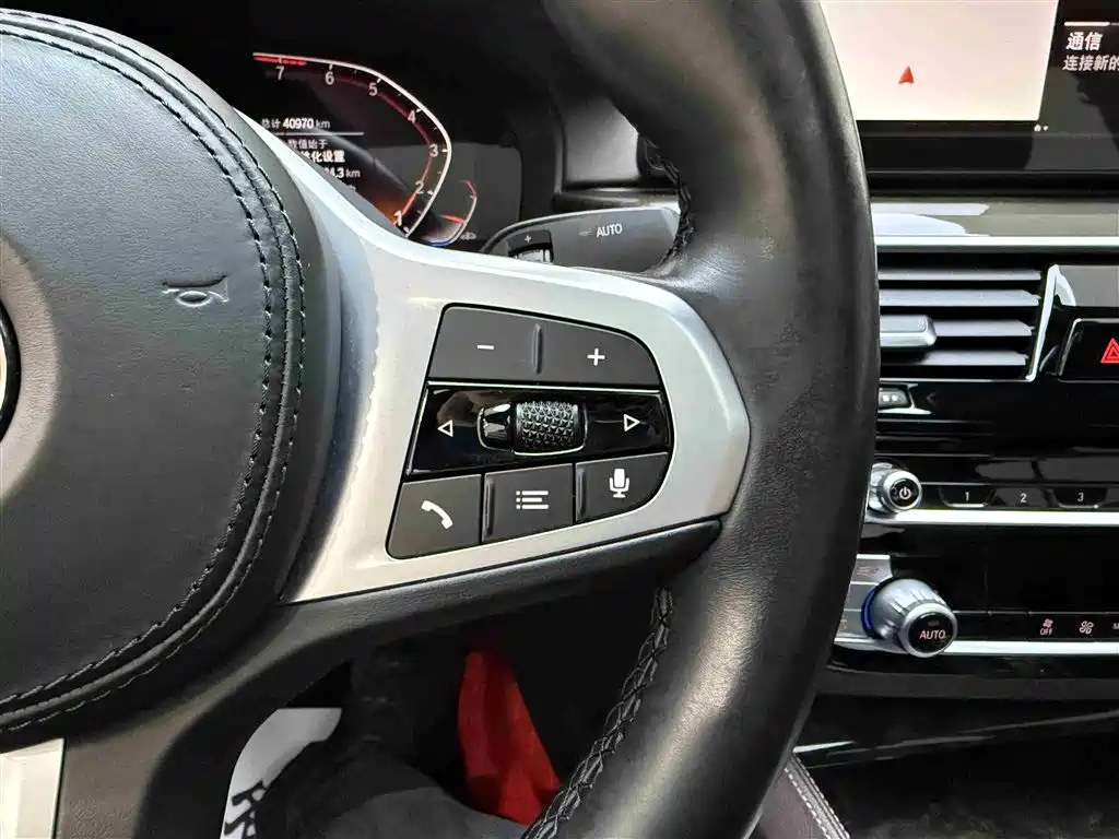 BMW 5 Series 2022 525Li M Sport Package фото 12