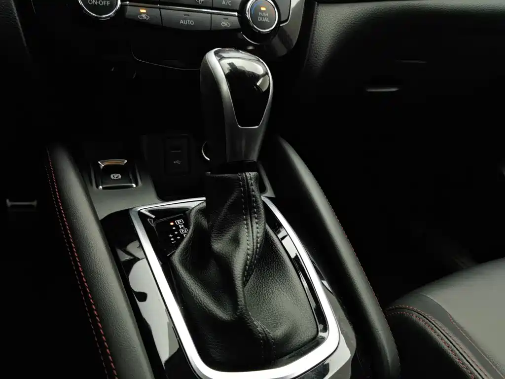 Фото 13 - Nissan Qashqai