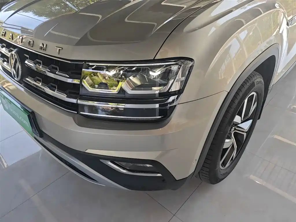 Volkswagen Teramont 2019 380TSI 4WD Luxury Edition China VI фото 24