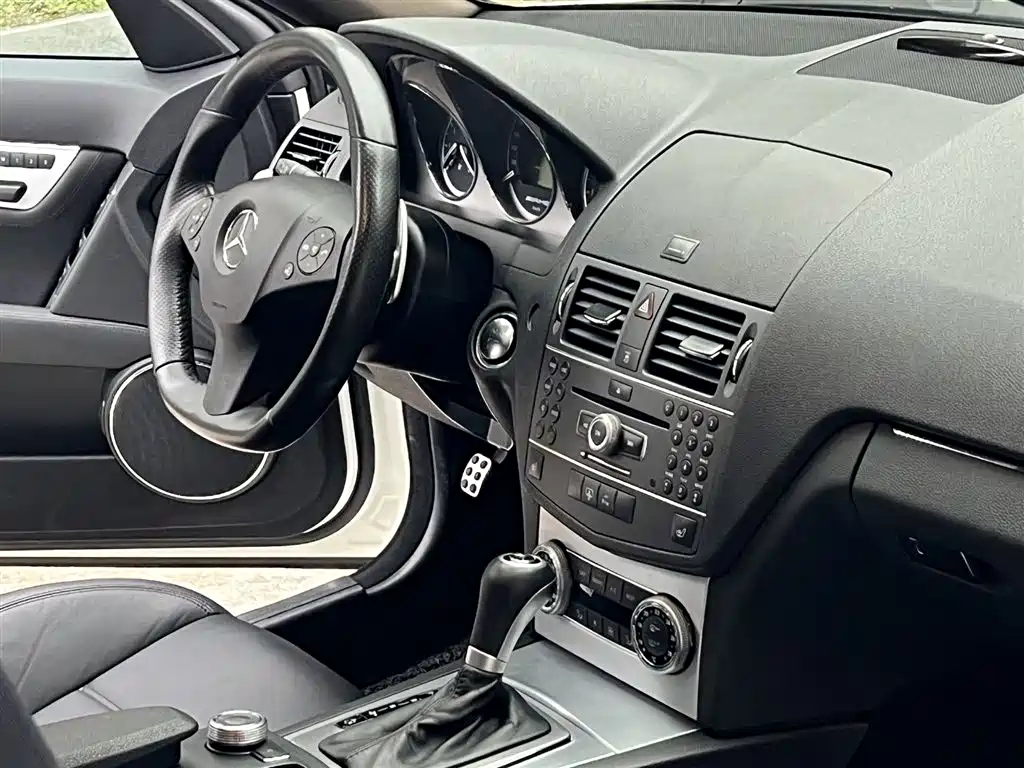 Mercedes-Benz C-Class AMG 2010 AMG C 63 Sport Enhanced Edition фото 15