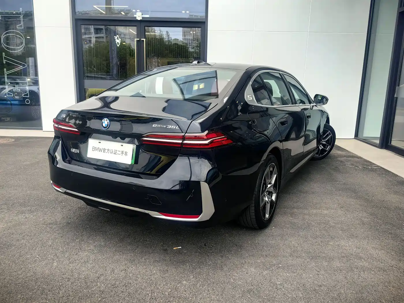 BMW I5