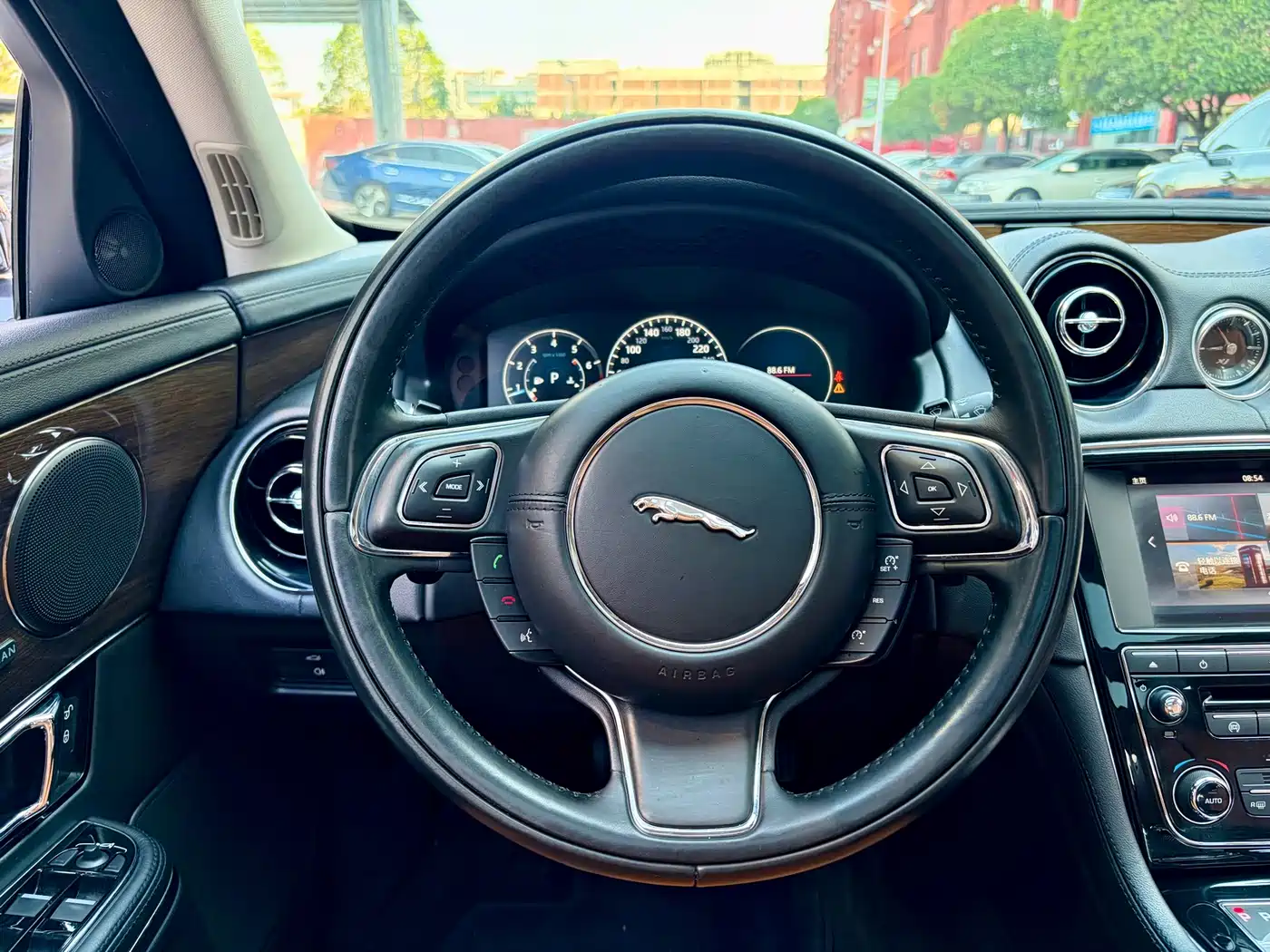 Jaguar XJ 2018 2016 XJL 3.0 SC 4WD Panorama Business Edition