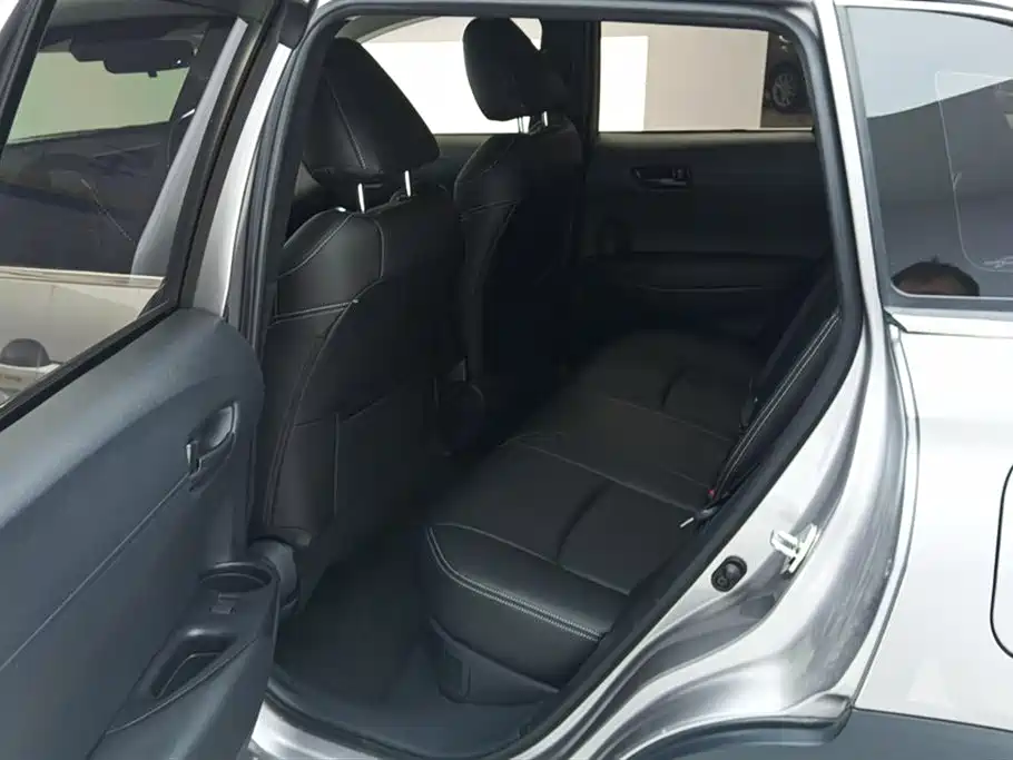 Toyota Corolla Cross 2023 Hybrid 2.0L Pioneer Edition фото 11