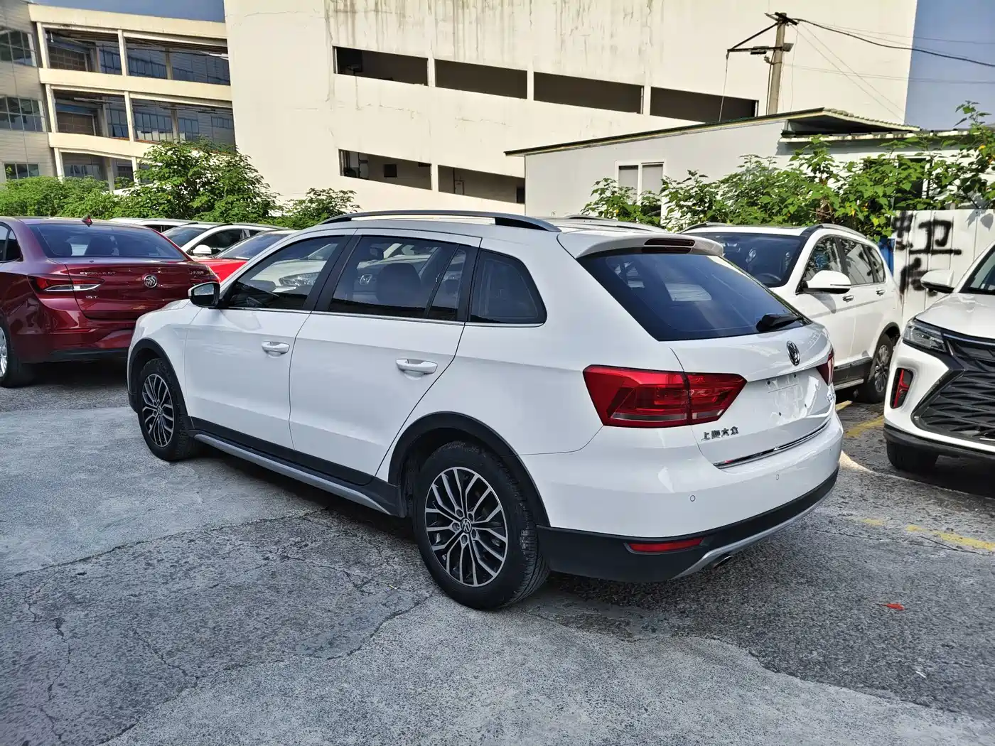 Volkswagen Gran Lavida 2015 2014 1.6L Auto