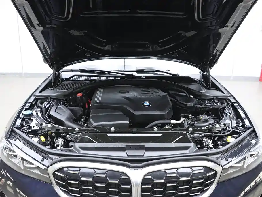 BMW 3 Series 2024 325Li M Sport Package фото 32
