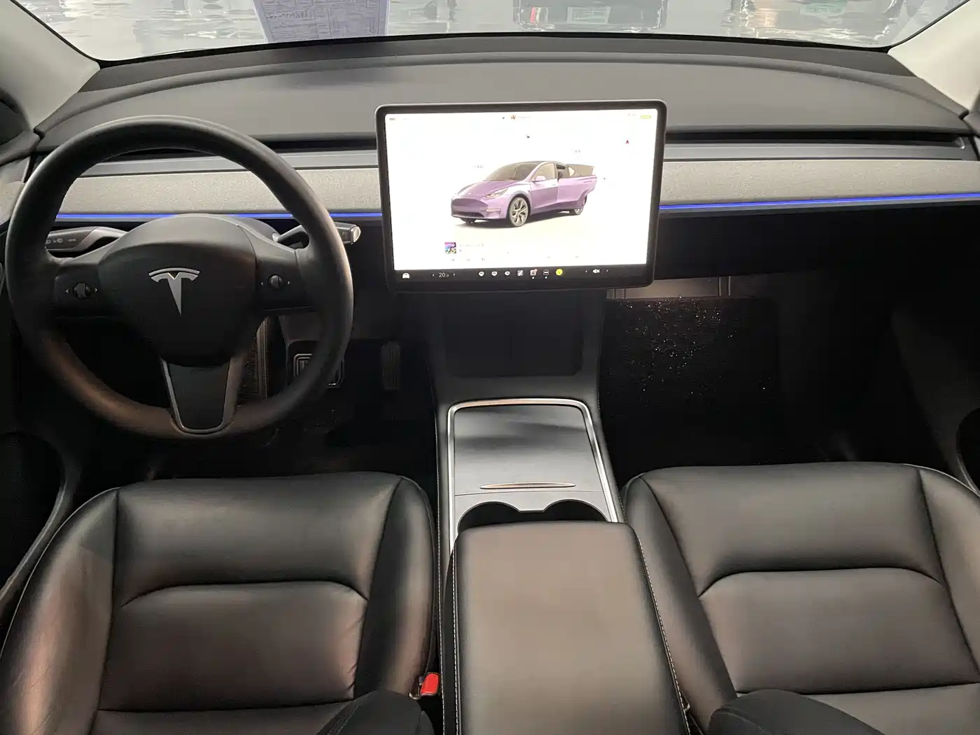TESLA MODEL Y