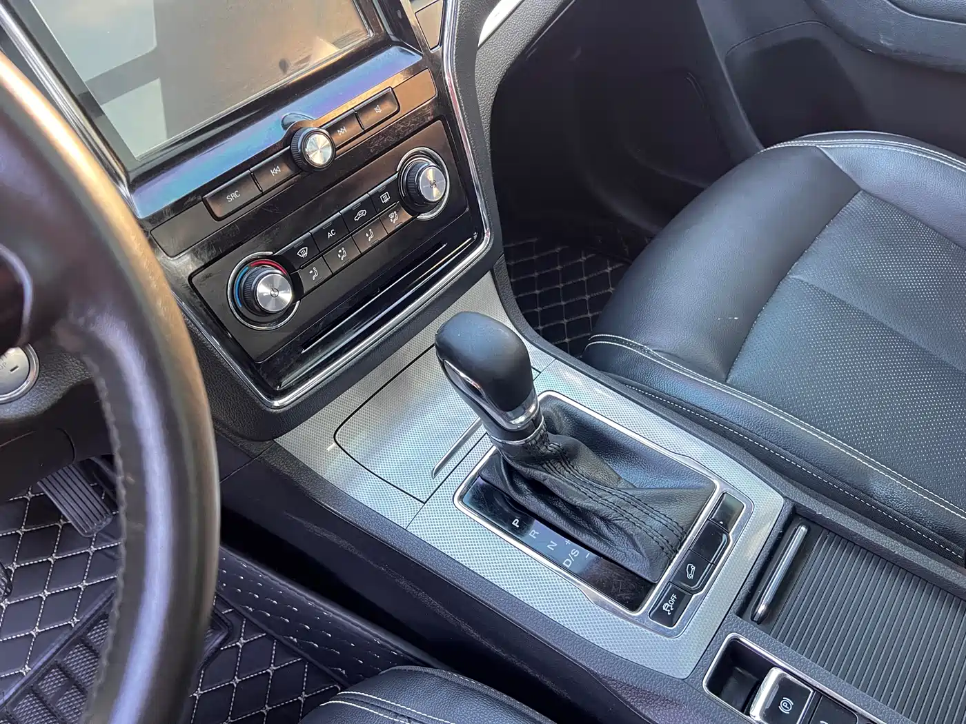 Roewe RX5 2018 2018 20T 2WD Automatic Flagship
