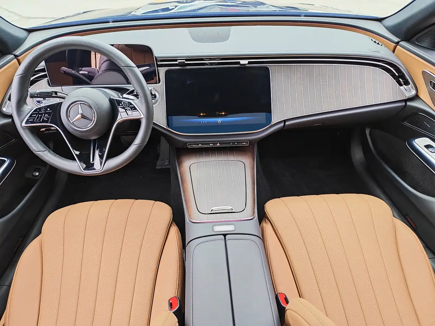 Mercedes-Benz E-Class 2024 E 300 L Fashion фото 9