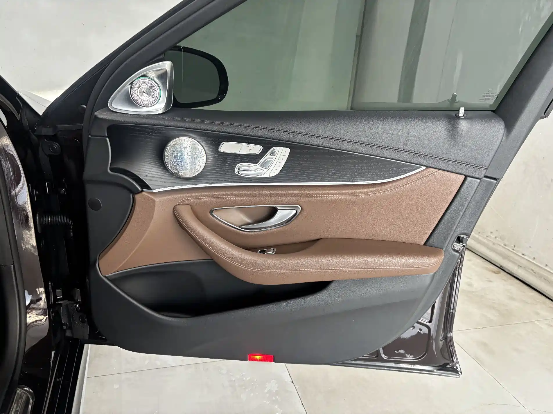صورة 25 - Mercedes-Benz E-Class