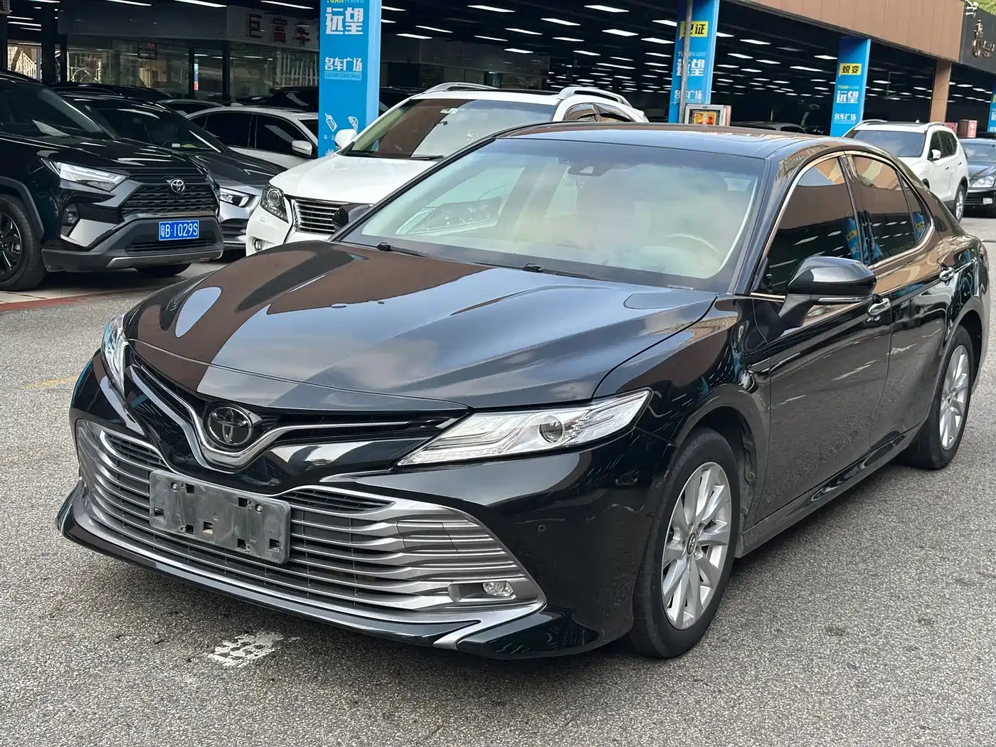 Toyota Camry 2019 2.0G Luxury (China V) фото 3