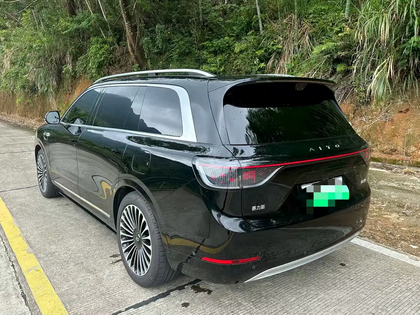 AITO Wenjie AITO M9 2025 Extended Range Ultra 52kWh 6-Seater фото 9