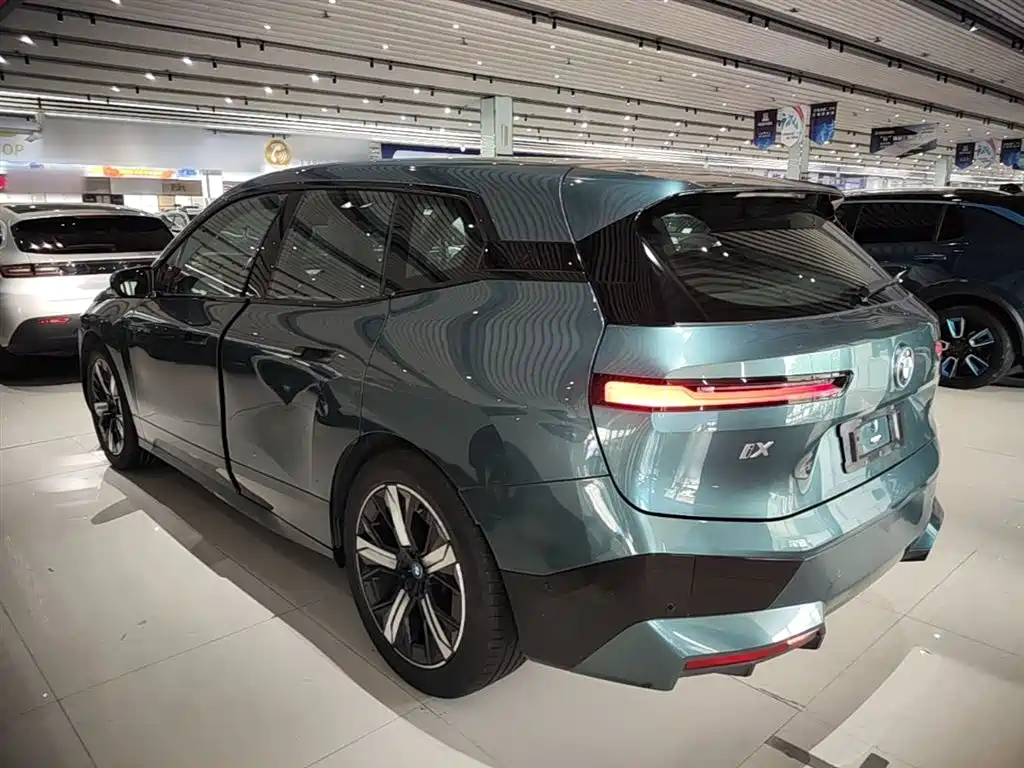 BMW iX 2022 xDrive40 фото 5