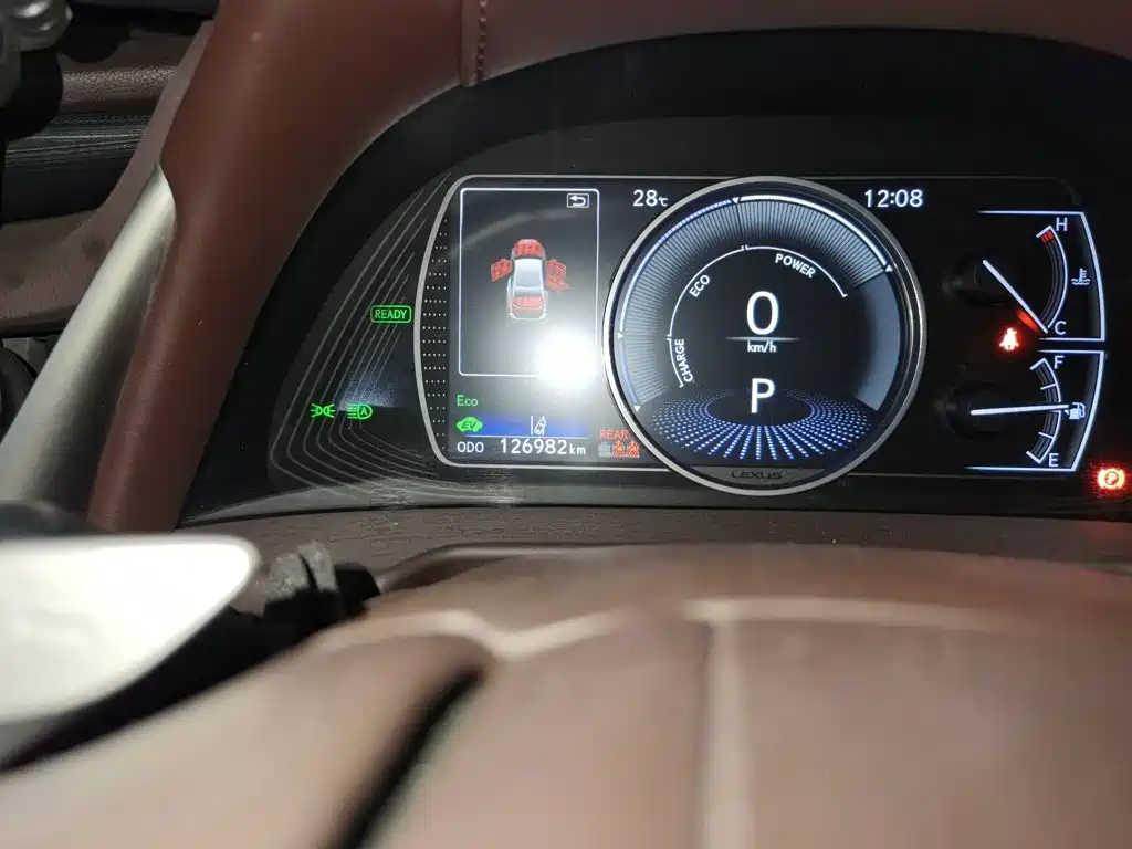 Фото 5 - Lexus ES