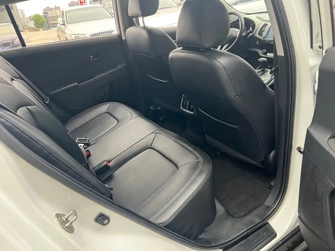 Kia Sportage 2015 2.0L Automatic 2WD GLS фото 5