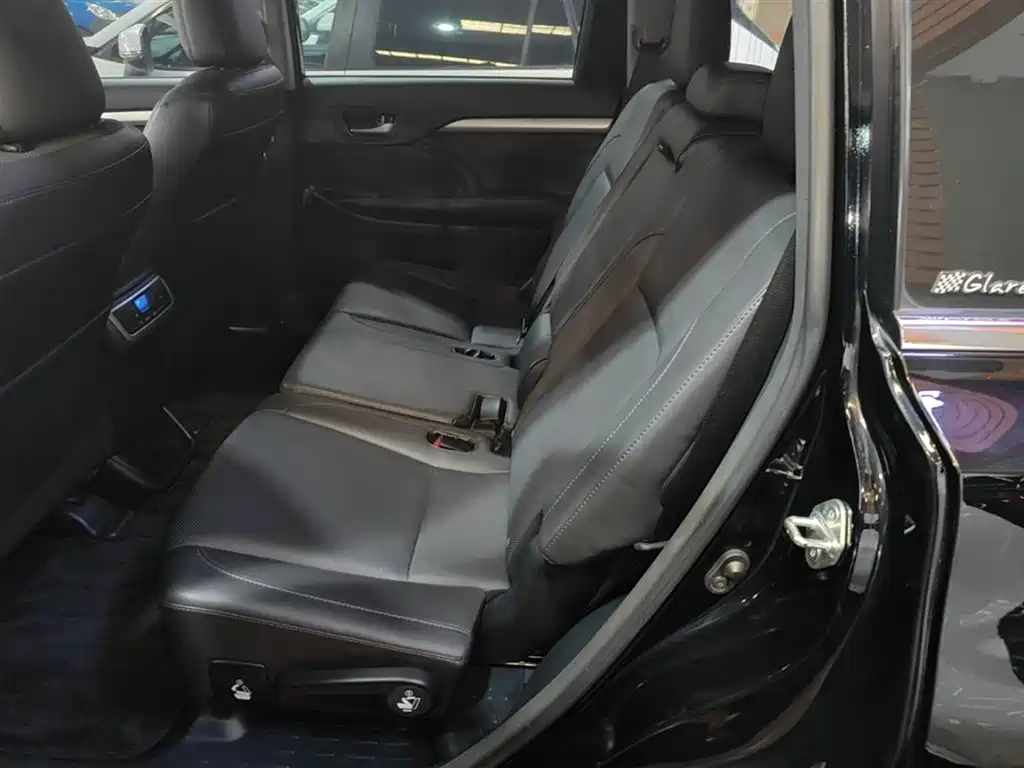 Toyota Highlander 2015 2.0T AWD Luxury Edition 7-seater фото 17