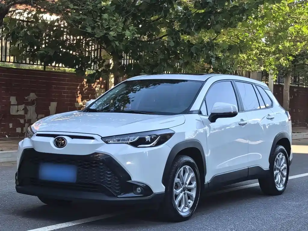 Toyota Frontlander 2022 2.0L CVT Leading Edition
