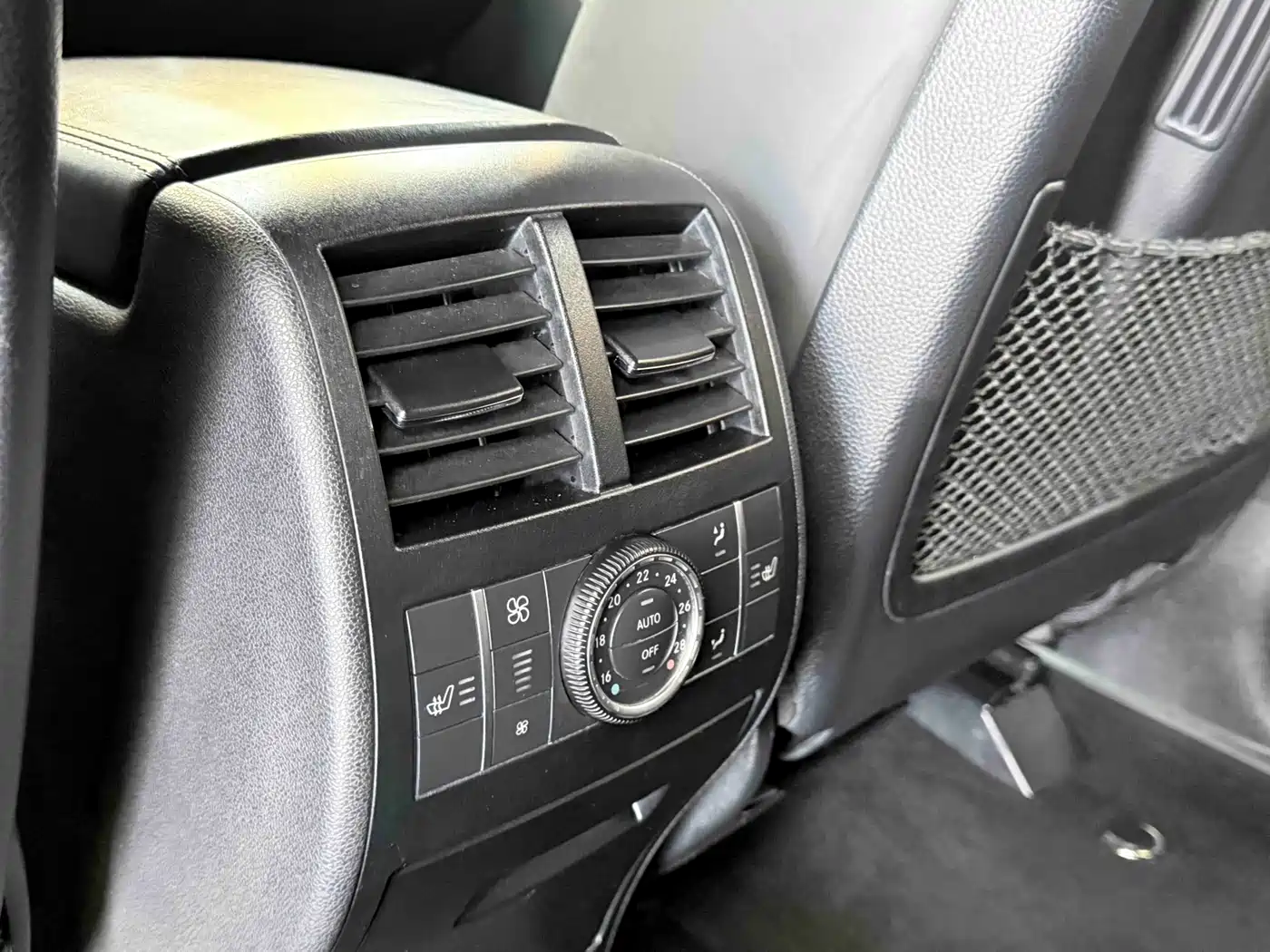 Mercedes-Benz GL-Class 2011 GL 450 Prestige Grand Edition фото 15