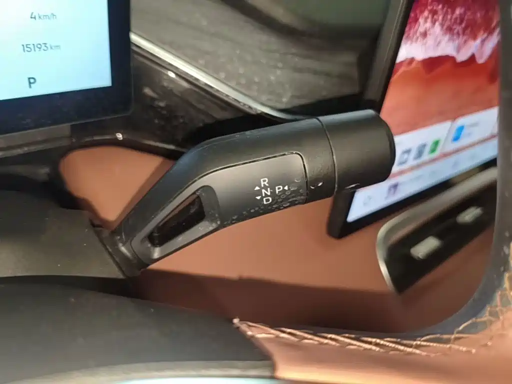Geely Galaxy Galaxy L6 2025 2025 EM-i 140km Starship Edition