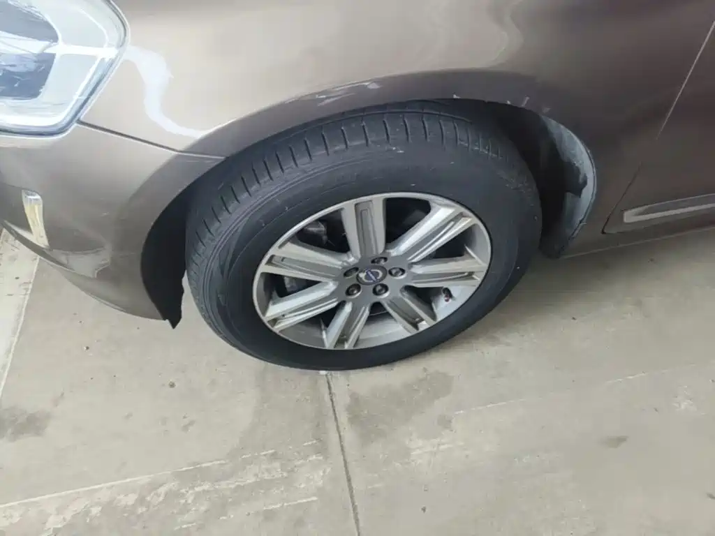 Фото 23 - Volvo XC60