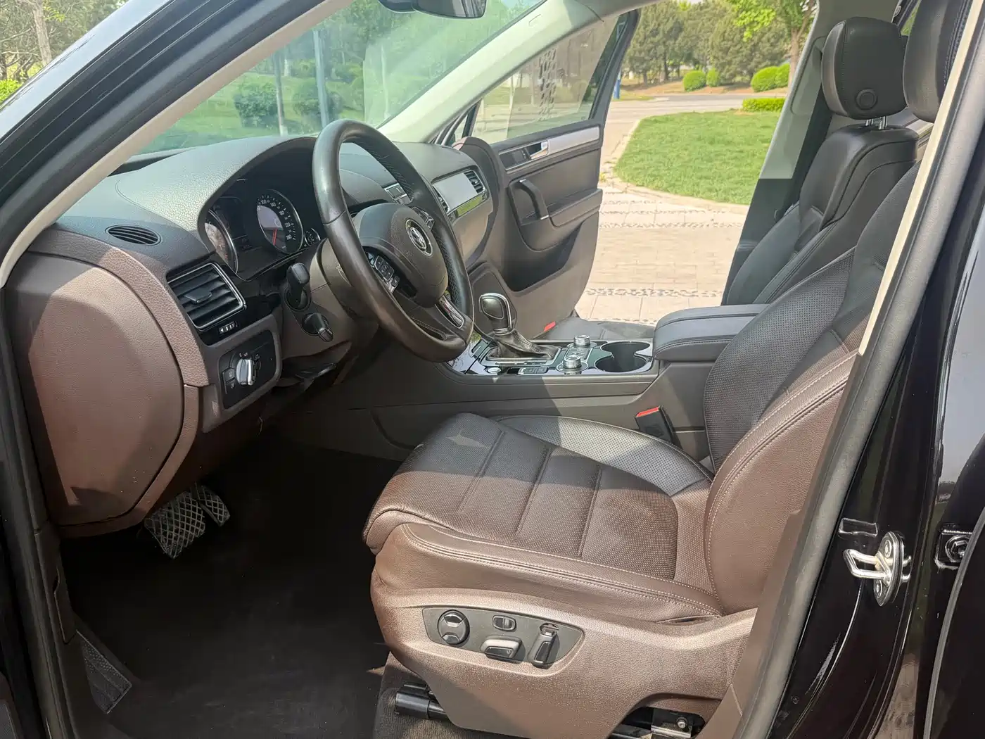 Volkswagen Touareg 2018 3.0TSI Glory Collector's Edition фото 9