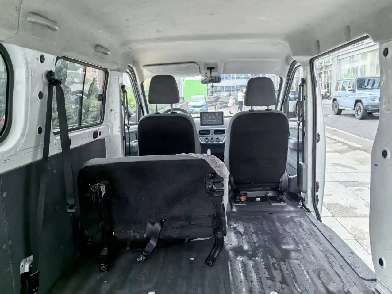 Wuling Motors Wuling Yangguang 2024 2024 300KM Comfort Bus Version 75kW