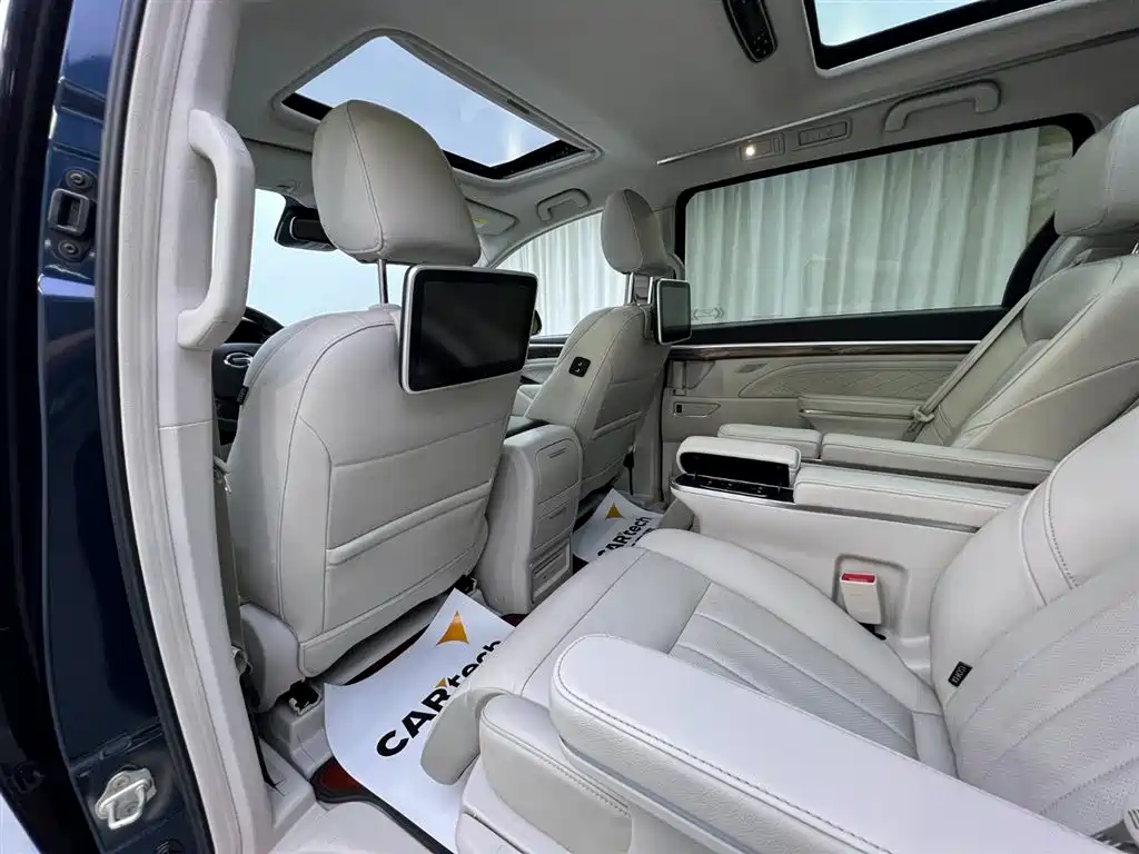 GAC Trumpchi Trumpchi M8 2018 320T Flagship Edition фото 10