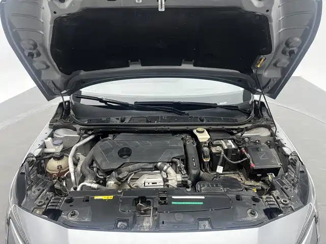 Peugeot 408 2022 1.6T Light Chaser Edition фото 14