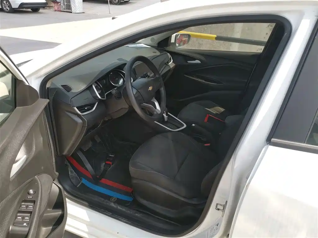 Chevrolet Cavalier 2020 325T Automatic Joy Edition фото 16