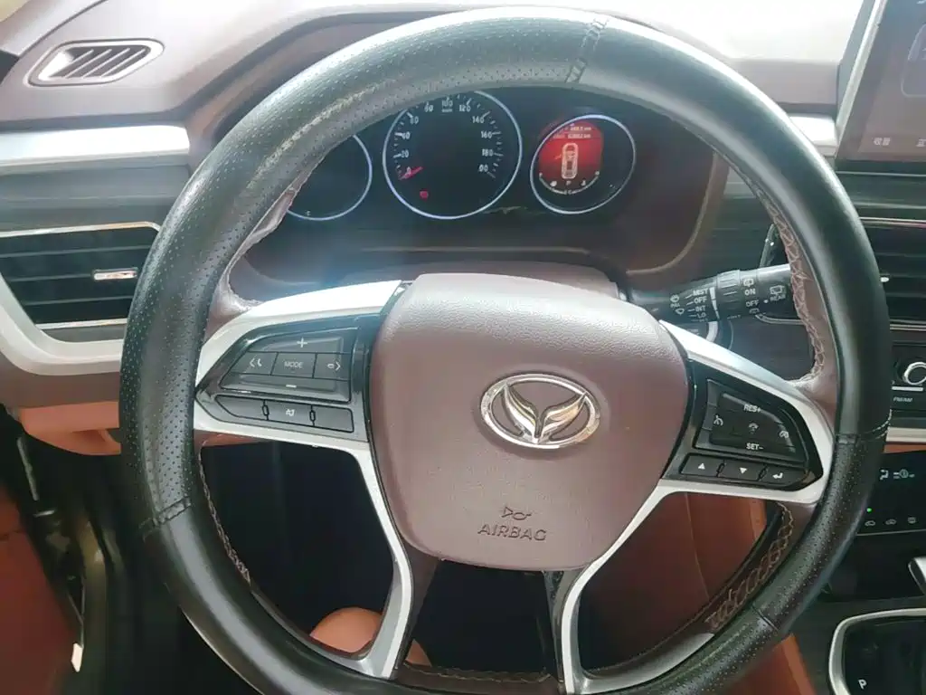 BAIC Huansu S7 2018 2018 1.5T Auto Premium Model