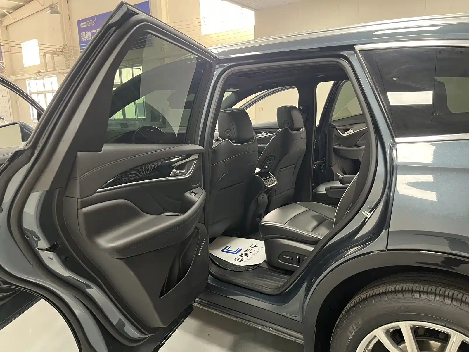 Фото 9 - Buick Enclave