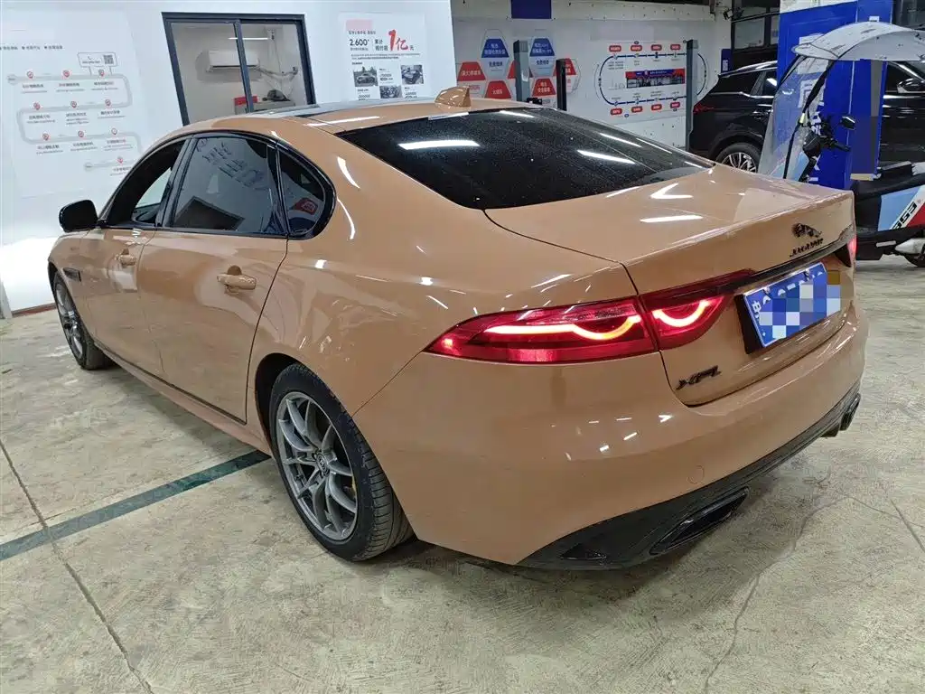 JAGUAR XFL