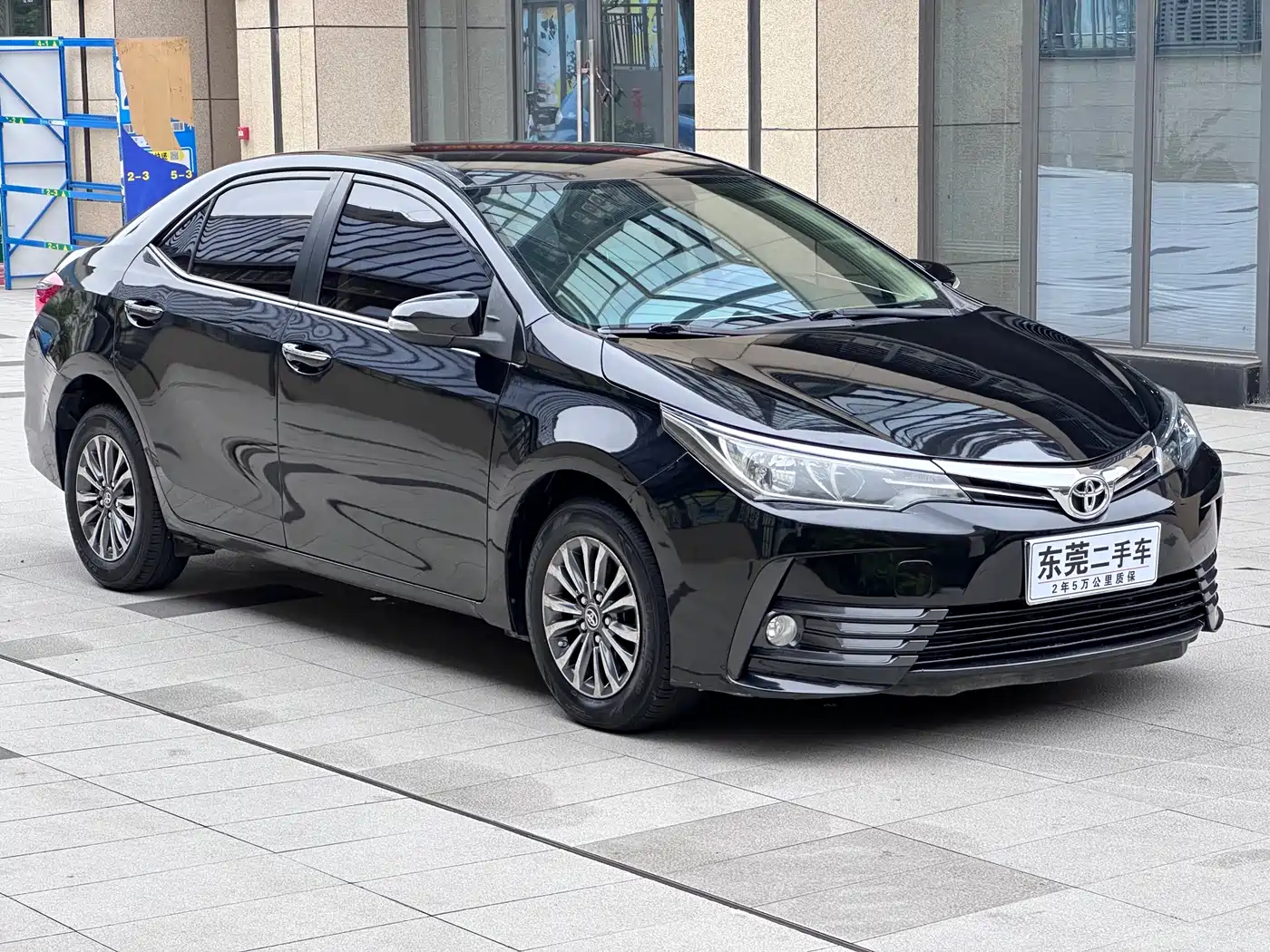 Toyota Corolla 2017 Facelift 1.2T S-CVT GL фото 2