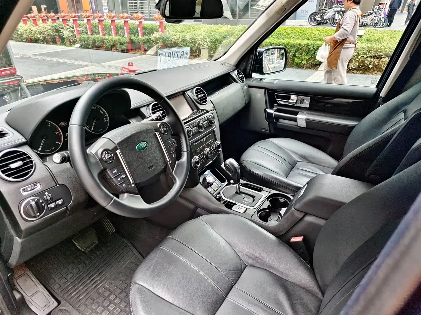Land Rover Discovery 2012 3.0 SDV6 HSE Diesel фото 18
