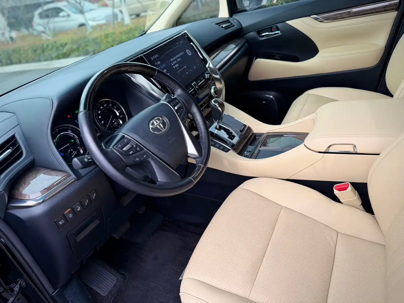 Toyota Alphard 2021 Hybrid 2.5L Premium фото 7