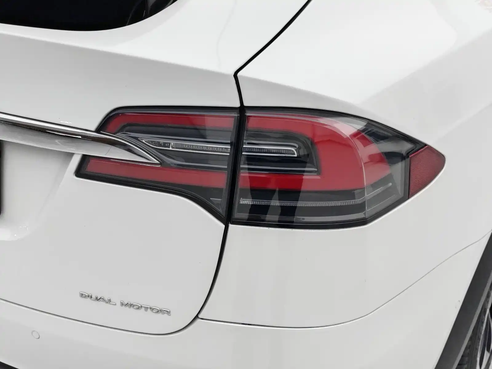 Фото 6 - Tesla Model X