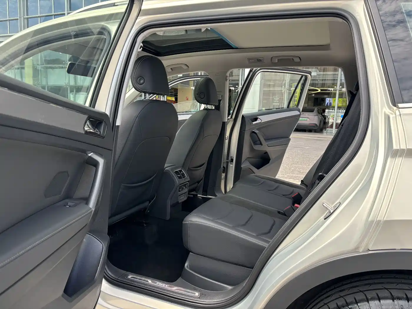Volkswagen Tiguan L PHEV 2019 430PHEV Hybrid Luxury Edition фото 11