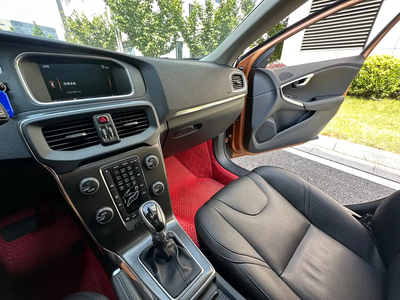 Фото 17 - Volvo V40