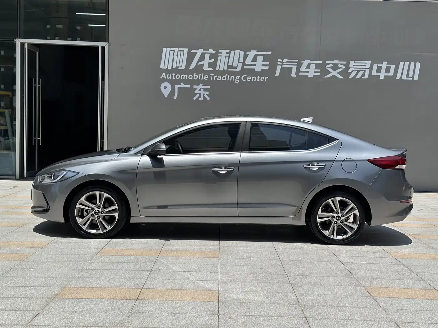 Hyundai Elantra 2016 Model 1.6L Automatic Smart Elite фото 19