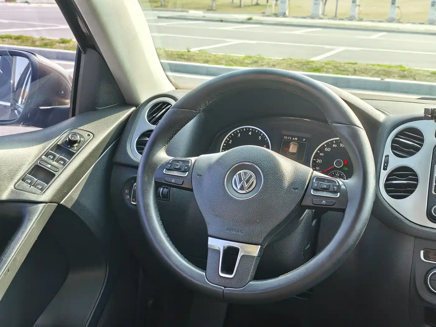 Volkswagen Tiguan 2015 1.8TSI Automatic 2WD Highline фото 10