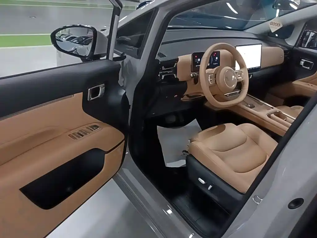 Wuling Motors Xingguang 730 New Energy 2025 2025 Model Plug-in Hybrid Base Version