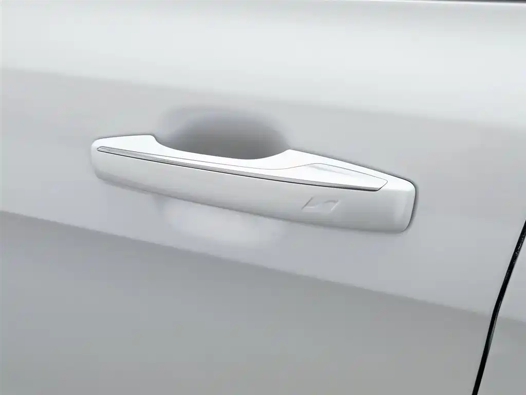 Lynk & Co 05 2020 2.0TD 2WD Shine Halo фото 18