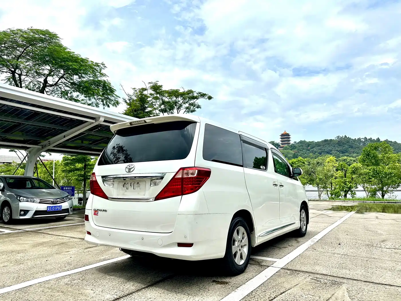 Toyota Alphard 2010 2011 Model 2.4L Luxury