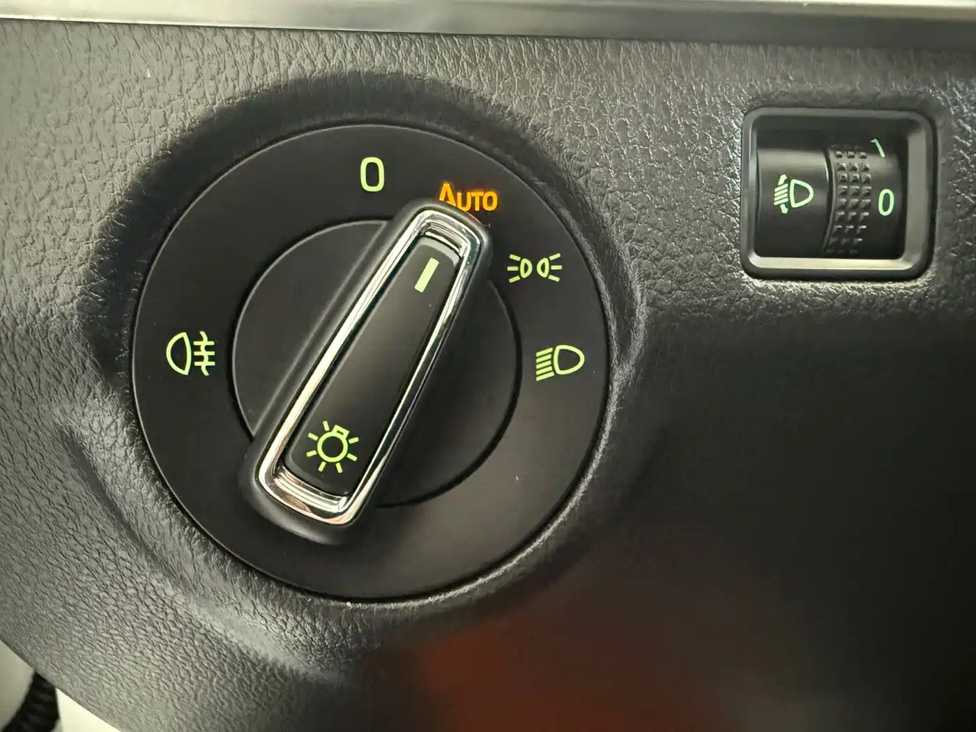 Škoda Kamiq 2023 1.5L Auto Comfort Edition фото 16