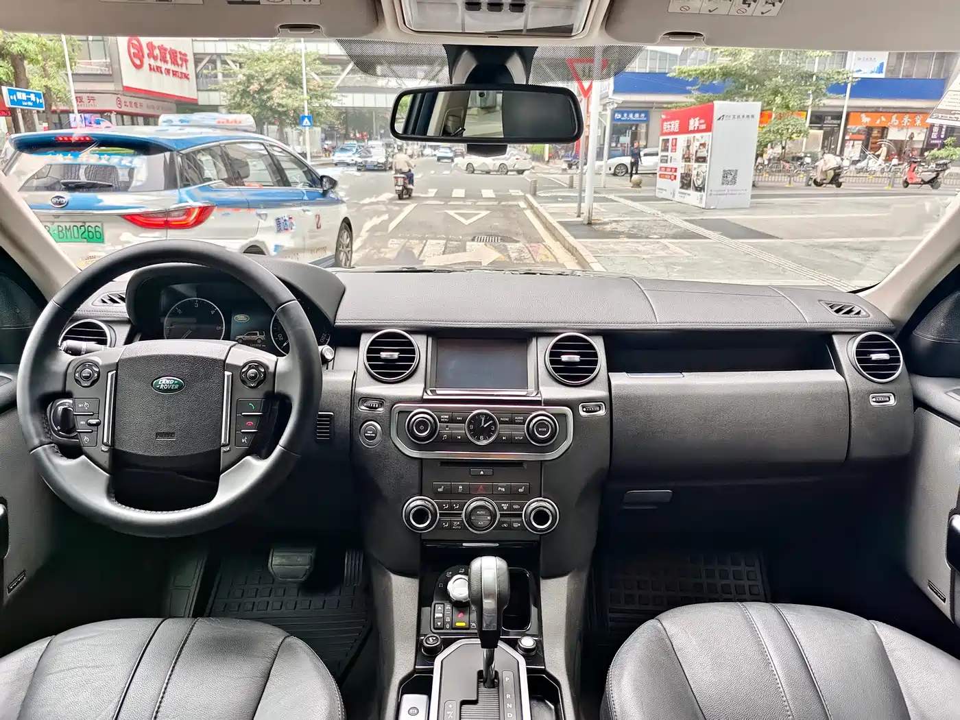 Land Rover Discovery 2012 3.0 SDV6 HSE Diesel фото 21