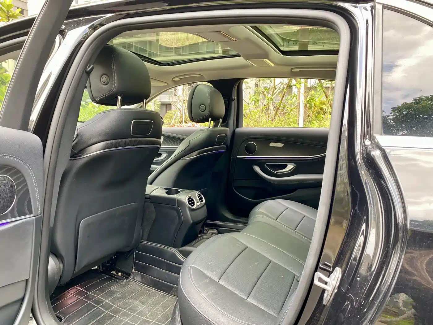 Mercedes-Benz E-Class 2016 E 300 L Sport Fashion Type фото 6