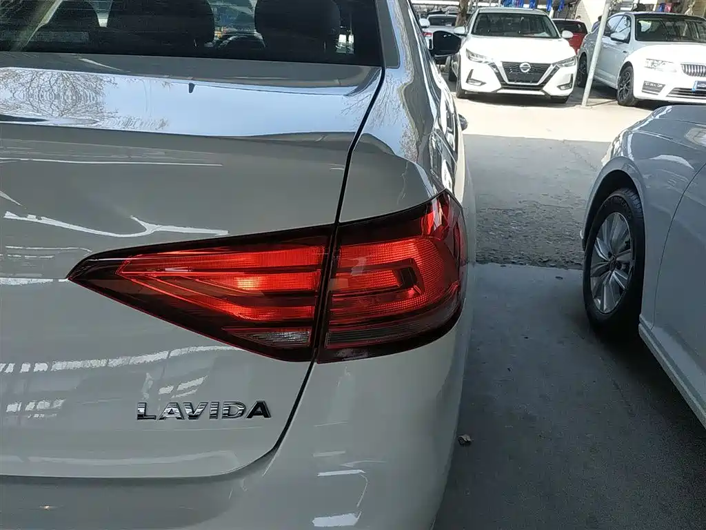Volkswagen Lavida 2019 Lavida Start 1.5L Auto Trend (China VI) фото 8