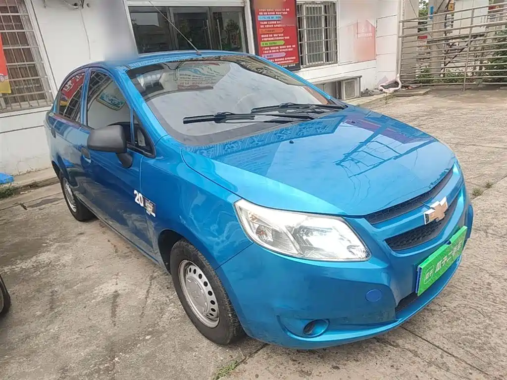 Chevrolet Sail 2013 Sedan 1.2L Manual Fashion Happiness Edition фото 4