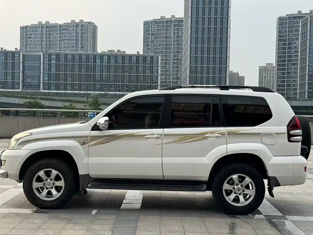 Toyota Prado (Import) 2010 2.7L Automatic Standard фото 4