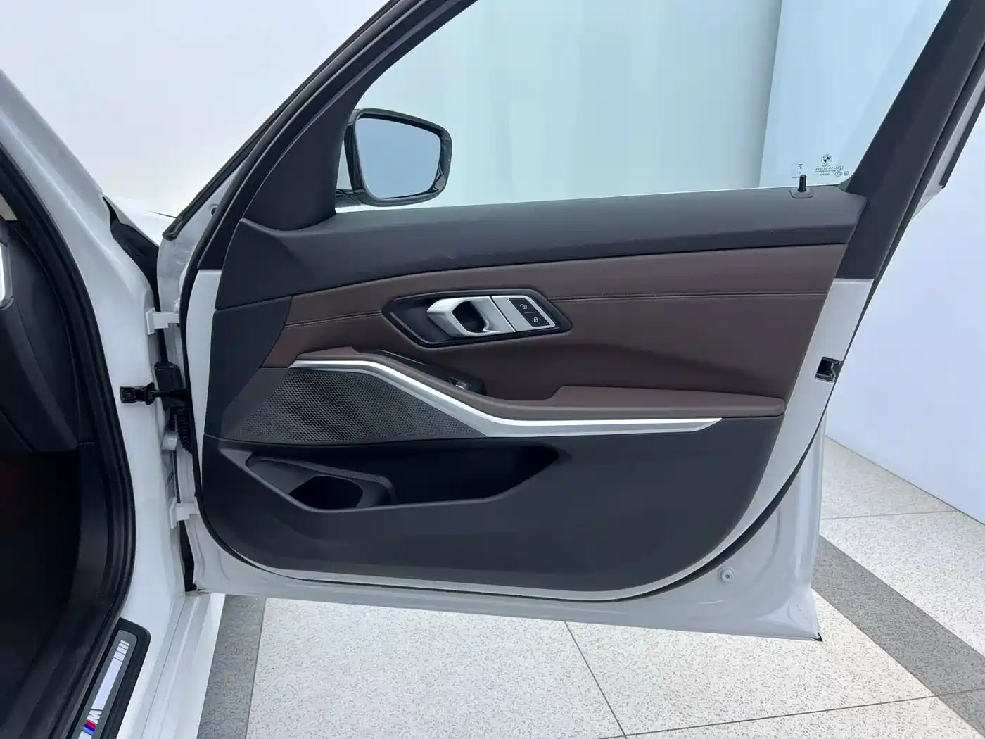BMW 3 Series 2023 320Li M Sport Package фото 23